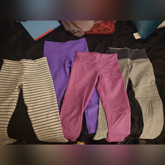 Bundle of 3 pairs/ Lululemon Capri leggings - Picture 1 of 1